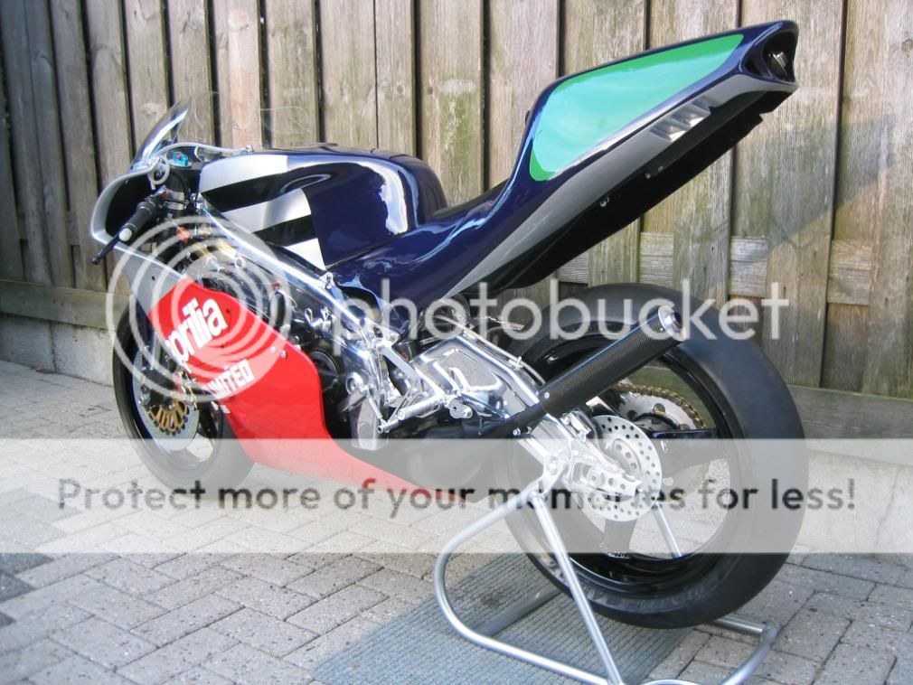 http://i734.photobucket.com/albums/ww347/sukkyyakky3/Aprilia%20AF1%20250%201991/20080513_IMG_0346.jpg